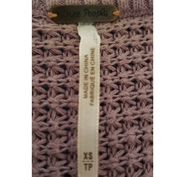 Free People Lilac Cold Shoulder Top Waffle Knit Boho Flowy Sweater XS TP Y2K - Picture 9 of 11